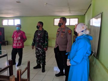 Monitoring Pelaksanaan Vaksinasi Covid-19 di SMP Negeri 1 Ambarawa dan SMP Islam Sudirman Ambarawa