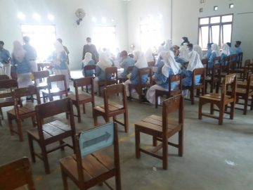 Pemantauan Pelaksanaan Vaksinasi Covid-19 di SMA Islam Sudirman Ambarawa