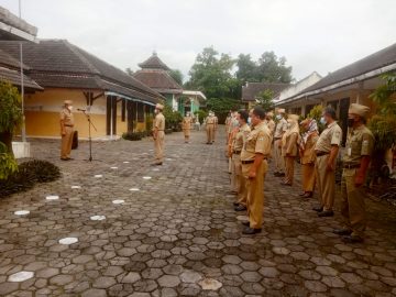 Pelaksanaan Apel Pagi Seluruh Aparatur Sipil Negara (ASN) di Lingkungan Pemerintah Kecamatan Ambarawa