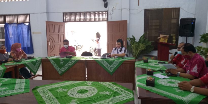 Rapat Penyerahan Sertifikat dan Ganti Wajar bagi Warga Terdampak Program Kotaku di Kelurahan Kupang Kecamatan Ambarawa